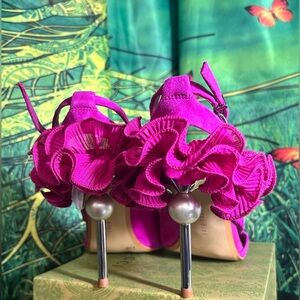 Gianni Bini Fuchsia Stiletto Heels with Floral Detail New No Box